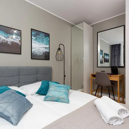 Апартаменты Beautiful Two-bedroom Bielany By Renters *