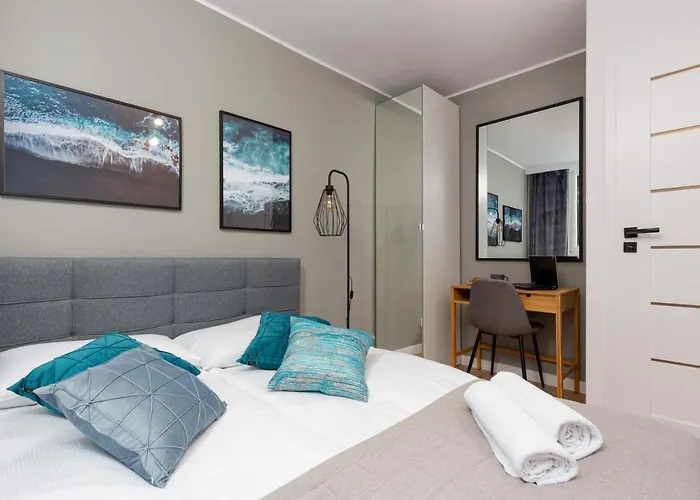 Apartment Beautiful Two-bedroom Bielany By Renters *