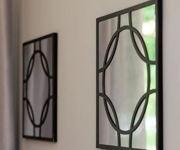 Apartment Beautiful Two-bedroom Bielany By Renters Warsaw