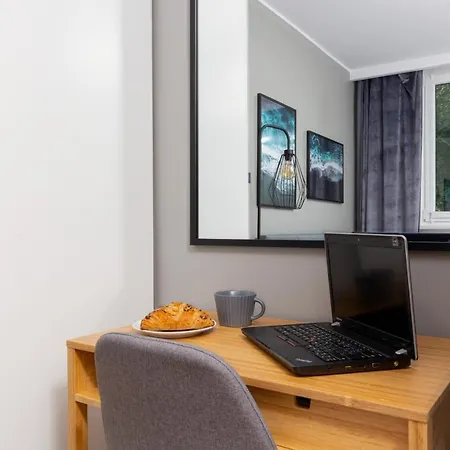 Apartman Beautiful Two-bedroom Bielany By Renters